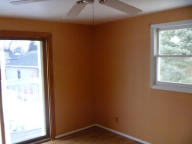 147 Sioux Ave, Carpentersville, IL 60110 - photo 6