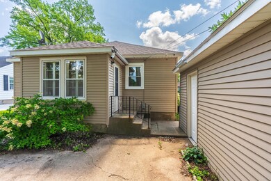 2240 4th Ave, Stevens Point, WI 54481 - photo 2