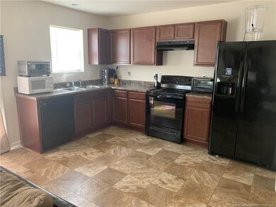 405 Holman St, Fayetteville, NC 28306 - photo 6