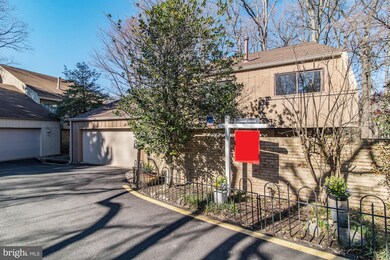 12108 Quorn Ln, Reston, VA 20191 - photo 4