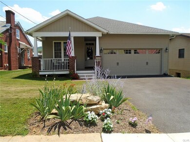 830 Walnut St, Emmaus, PA 18049 - photo 2