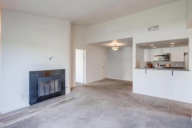 9458 Twin Trails Dr unit 205, San Diego, CA 92129 - photo 4