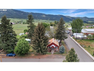 297 Pine St, Halfway, OR 97834 - photo 2