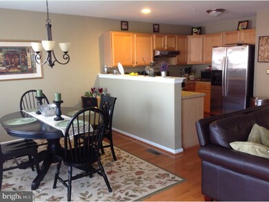 229 Hampshire Dr, Sellersville, PA 18960 - photo 4