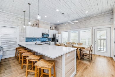 237 N Station St unit 5, Port Aransas, TX 78373 - photo 7