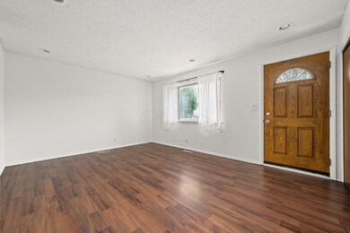 5012 Labelle Dr, Columbus, OH 43232 - photo 5