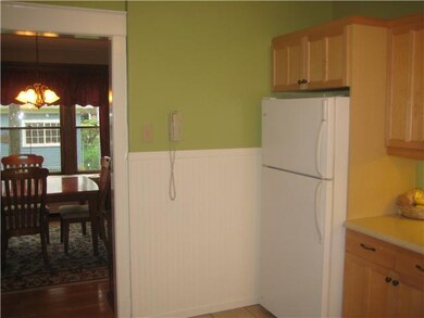 Kitchen GREAT FLOW INTO THE DINING ROOM, AWESOME F