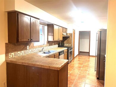 1030 Beaver Bend Rd, Houston, TX 77088 - photo 4