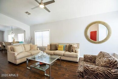 906 pinon frt room 2