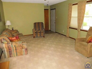 417 Main St, Maple Hill, KS 66507 - photo 6