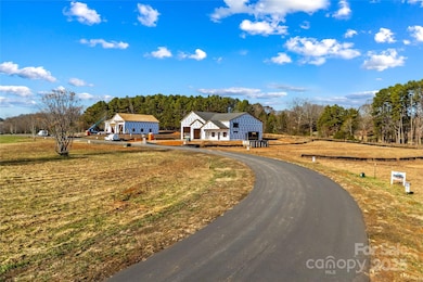 124 Bentley Ct unit 6, Troutman, NC 28166 - photo 6