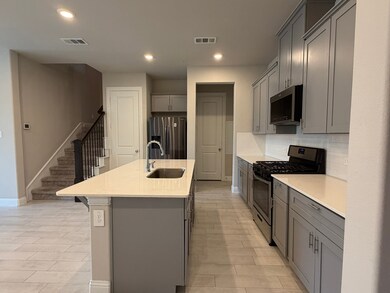 624 Hutchinson Ln, Lewisville, TX 75077 - photo 5