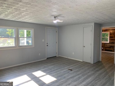 342 Phillips Cir, Royston, GA 30662 - photo 4