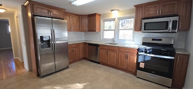 14 W Forrest Dr, Enfield, CT 06082 - photo 4