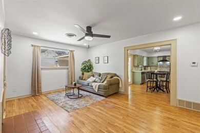 208 Mcanear St, Cleburne, TX 76033 - photo 4