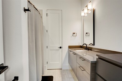 315 E 2nd St, Houston, TX 77007 - photo 4