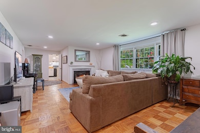 3034 Sleepy Hollow Rd, Falls Church, VA 22042 - photo 3