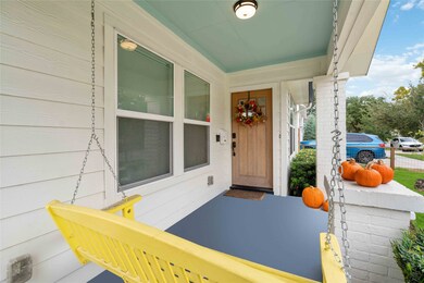 716 E 14th St, Houston, TX 77008 - photo 4