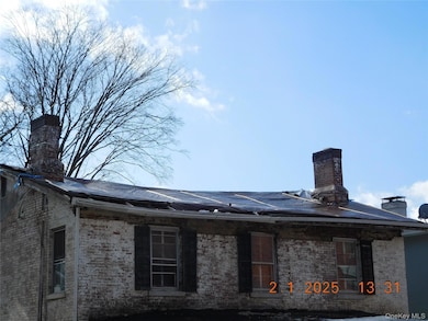 Front roof with tarp