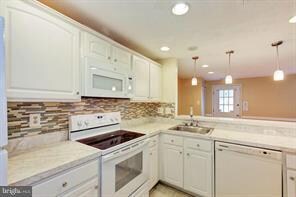 13315 Demetrias Way, Germantown, MD 20874 - photo 2