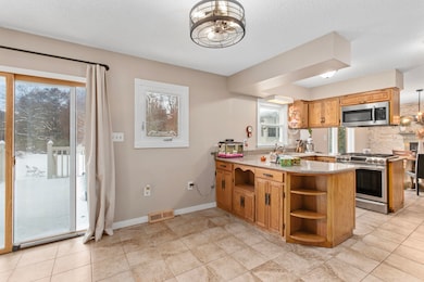 984 N 200 W, Valparaiso, IN 46385 - photo 7