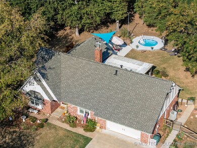 Roof replaced in 2024