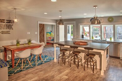 607 W San Antonio St, Fredericksburg, TX 78624 - photo 4