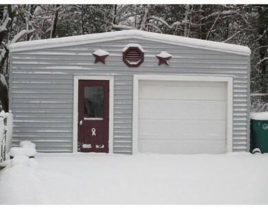 424 Shea St, Fitchburg, MA 01420 - photo 2