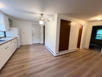 54 Parker St, Plymouth, NH 03264 - photo 5