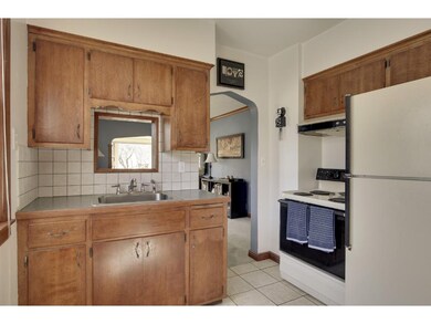 All appliances stay!