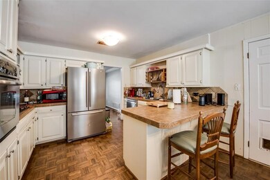 805 Berkley Dr, Cleburne, TX 76033 - photo 6