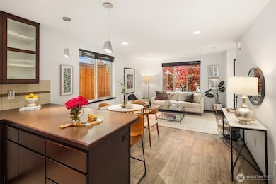 5935 Fauntleroy Way SW unit A, Seattle, WA 98136 - photo 4