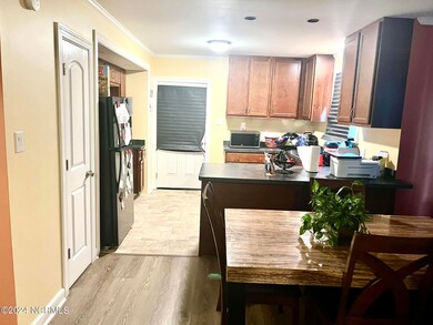 911 Rudolph St, Goldsboro, NC 27530 - photo 6