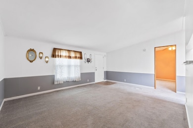 109 S South Point Dr, Fairborn, OH 45324 - photo 5