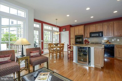 6927 Inlet Cove Dr, Fort Belvoir, VA 22060 - photo 2