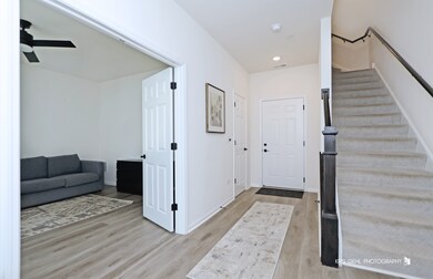 3304 Trillium Cir, Rolling Meadows, IL 60008 - photo 2