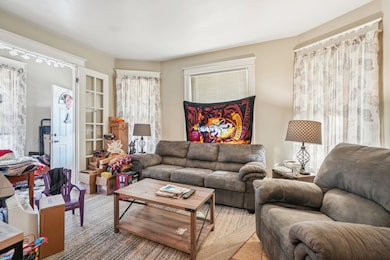 8-web-or-mls-S 80th St-S1411-008