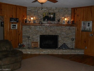 2702 Hopewell Friends Rd, Asheboro, NC 27205 - photo 7