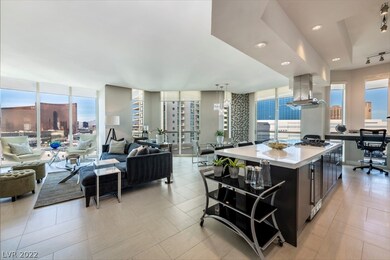 ENTERTAINERS DREAM! OUTSTANDING STRIP VIEWS!!!!