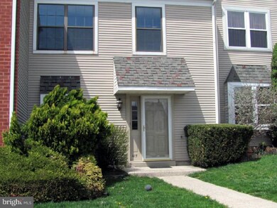 415 Snowflake Cir, Norristown, PA 19403 - photo 2