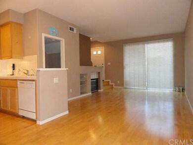 Living Room, Maple Wood Flooring