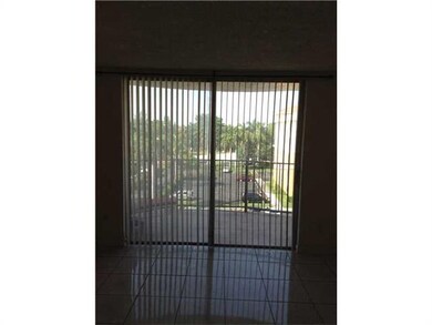 9360 Fontainebleau Blvd unit 501, Miami, FL 33172 - photo 4