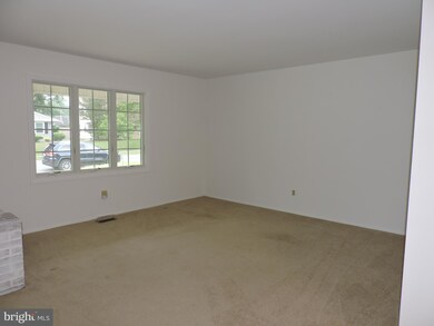 49 Enfield Ln, Willingboro, NJ 08046 - photo 4