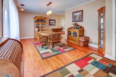 005_Dining Room