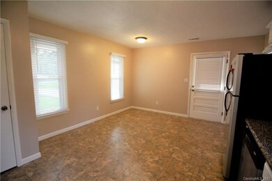 143 Mapleleaf Rd, Statesville, NC 28625 - photo 5