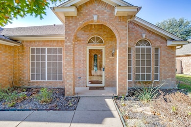 417 Jeffdale Dr, Burleson, TX 76028 - photo 5