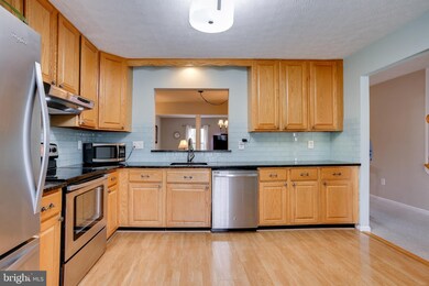 9238 Brewington Ln, Laurel, MD 20723 - photo 3