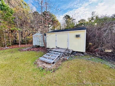 64 Outfield Dr, Bladenboro, NC 28320 - photo 5