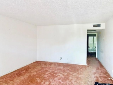 2091 Yarmouth E unit 2091, Boca Raton, FL 33434 - photo 3