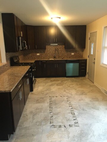 3406 Laurel Ln, Hazel Crest, IL 60429 - photo 2